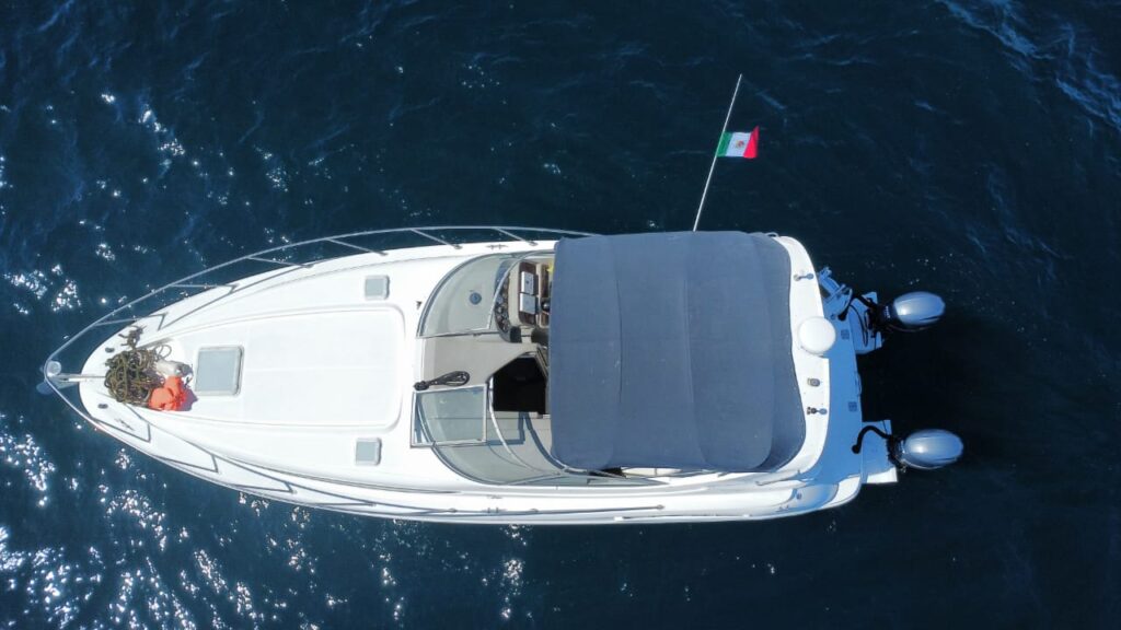 Yacht 32 ft from above in Cabo San Lucas