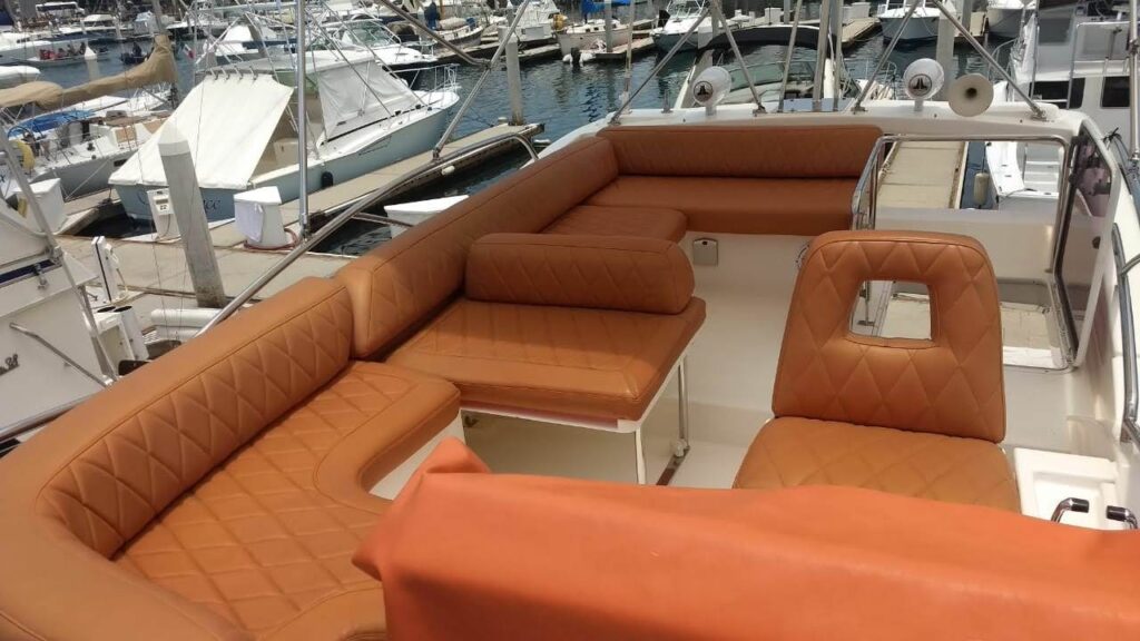 Azimuth 39 ft cockpit with leather seating